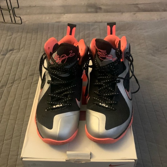 LeBron 9-The Mango Edition/Size-8 - Picture 2 of 4